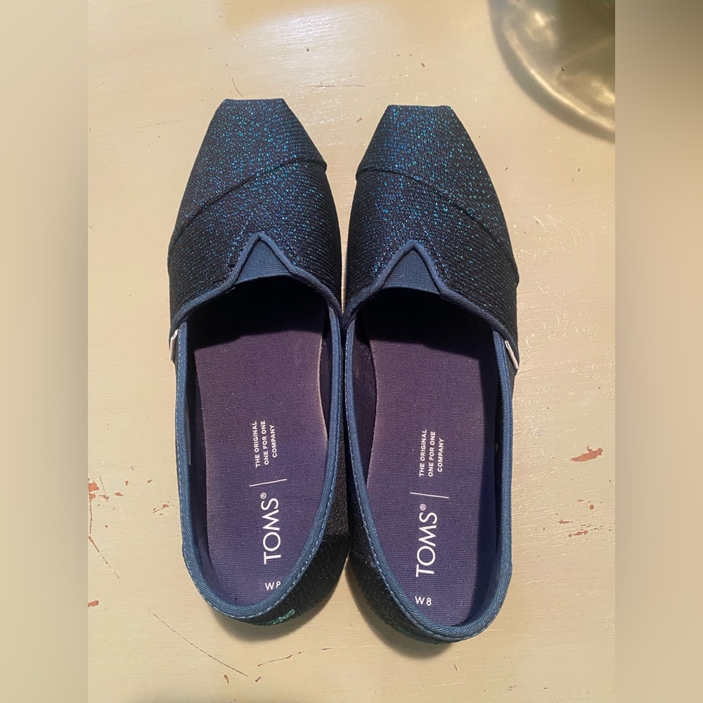 Toms